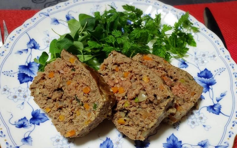 ハーブと野菜のミートローフ