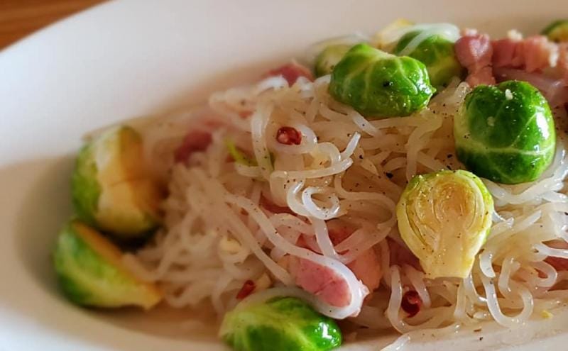 芽キャベツとベーコンの白滝パスタ