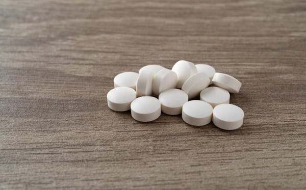 DHEA(デヒドロエピアンドロステロン)サプリメントを正しく理解して効果的に使用する方法。