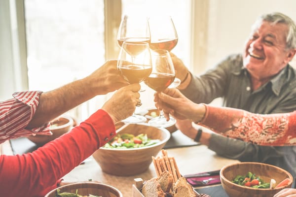 酒飲みって老けて見える人多くない？無視できないアルコール摂取による老化の促進。