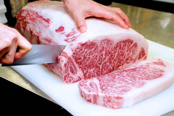 奮発して食べるべき？健康の観点からみた和牛とは。